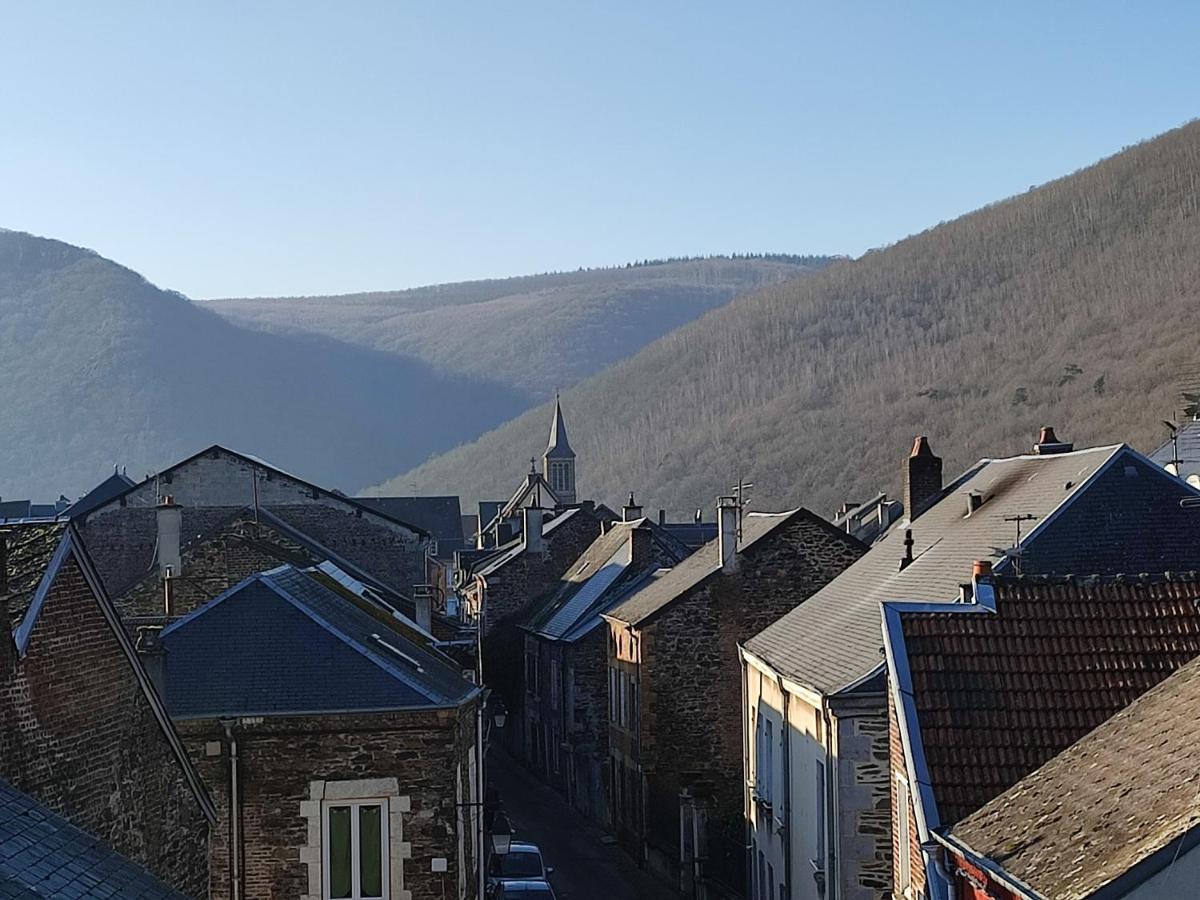 Entre Meuse Et Foret Revin  Bagian luar foto